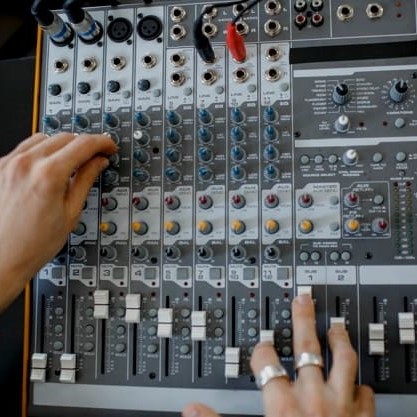 service-provider-sq We work with home audio service providers with clients transition to digital music libraries